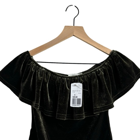 NUDE Green Velvet Off Ruffled Shoulder Bodysuit - Picture 3 of 6
